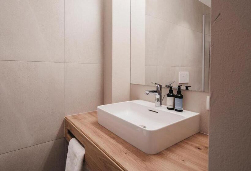 スタンダードシングルルーム, Chesa Monte 4sterne Superior