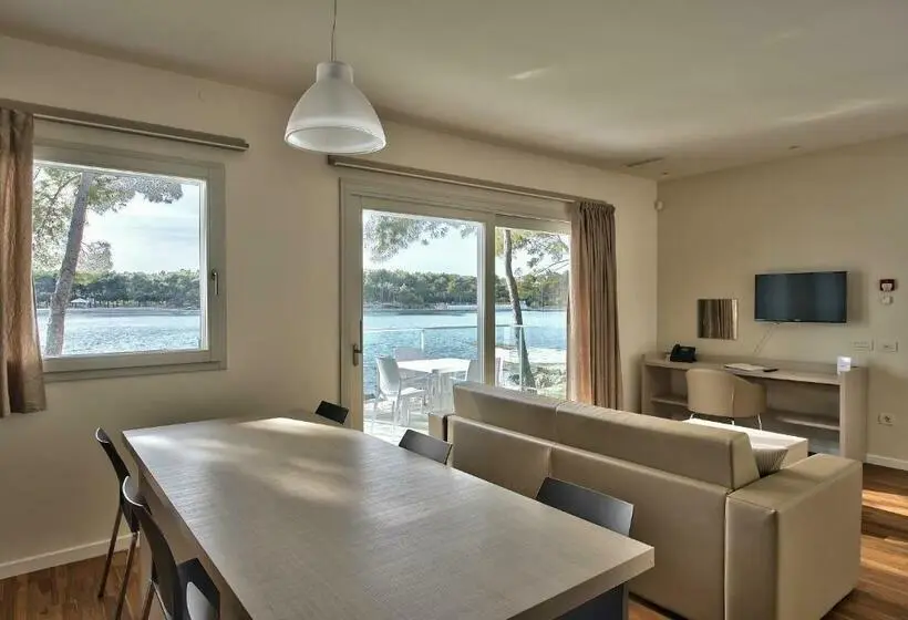 Superior-villa 2 Makuuhuonetta, Crvena Luka Resort