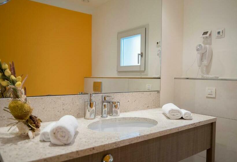 2침실 아파트 측면 바다 전망, Crvena Luka Resort