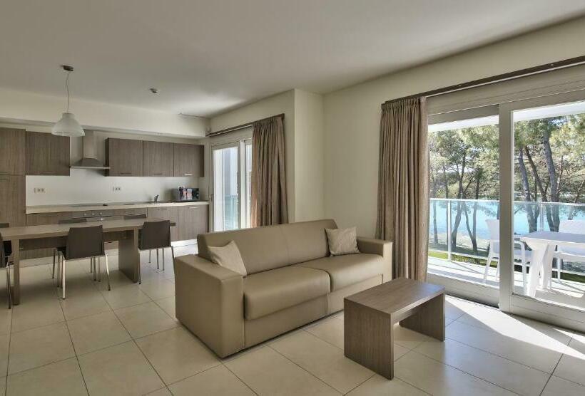 2침실 아파트 측면 바다 전망, Crvena Luka Resort