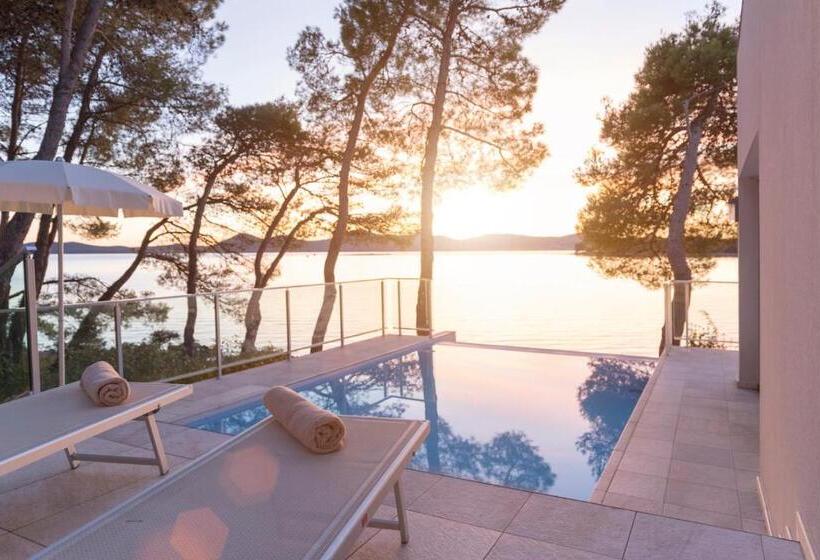 침실 4개 빌라, Crvena Luka Resort