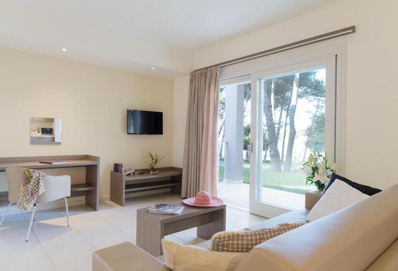 2 Bedroom Apartment Garden View, Crvena Luka Resort