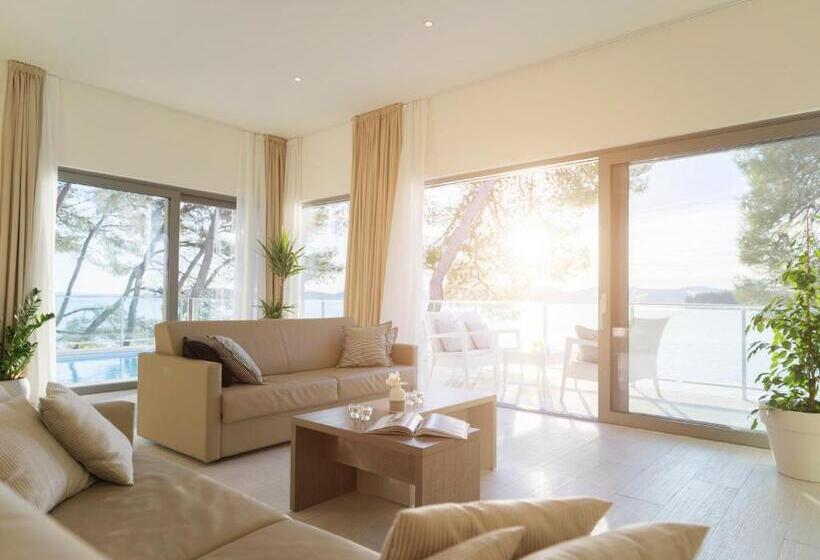 침실 4개 빌라, Crvena Luka Resort