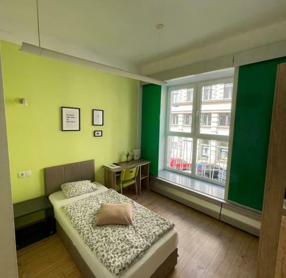 스탠다드 싱글 룸, Dan In'n Out