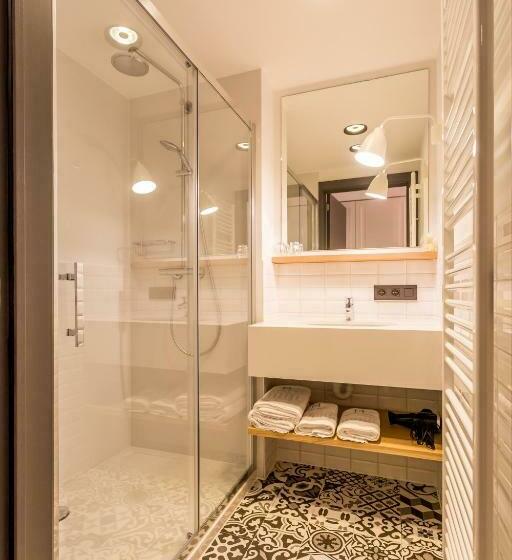 标准间, De Sjeiven Dorpel