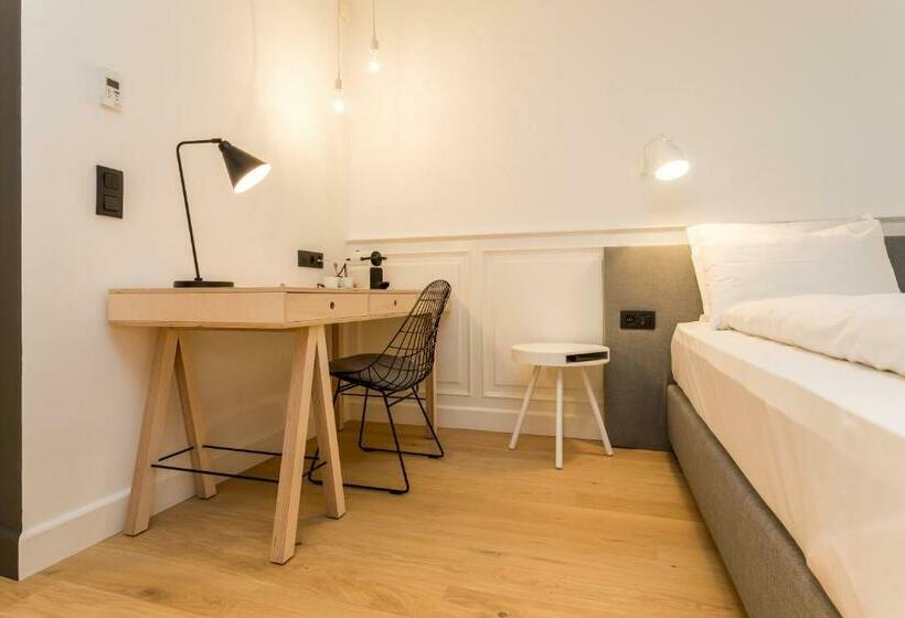 标准间, De Sjeiven Dorpel