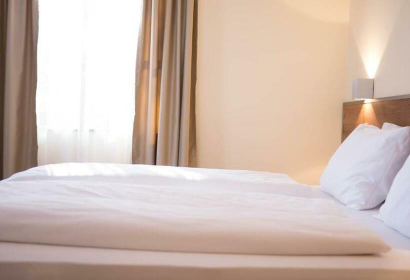 חדר קלאסי, Entenwirt Seeham