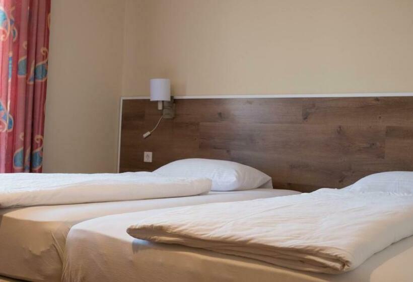 חדר קלאסי, Entenwirt Seeham