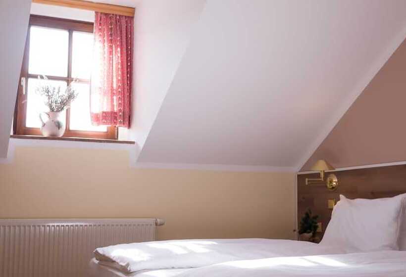 חדר סטודיו סטנדרד, Entenwirt Seeham