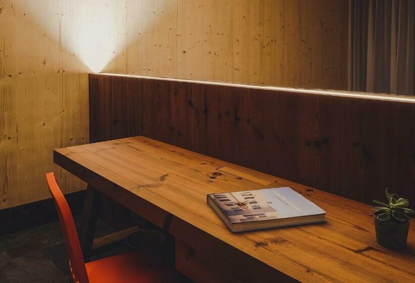 سوییت جونیور, Feelviana Sport