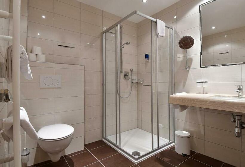 غرفة قياسية, Höllroah