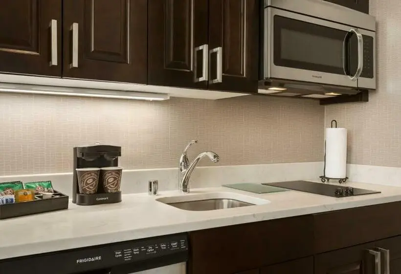 キングサイズベッドのスイートルーム, Homewood Suites By Hilton Milwaukee Downtown