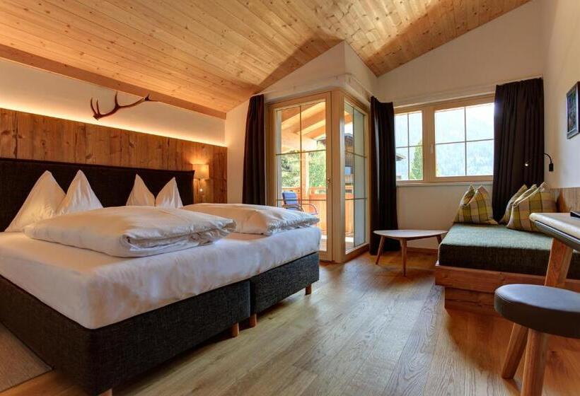 Трехместный Номер Стандарт с Балконом, Kösslerhof