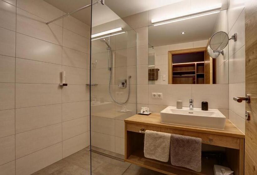 バルコニー付きスタンダードトリプルルーム, Kösslerhof