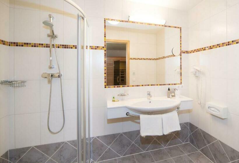 חדר סטנדרט, Landhotel Hubengut Bed And Breakfast