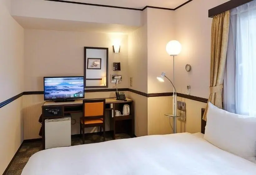 キングサイズベッドのスタンダードルーム, Toyoko Inn Shin-osaka-eki Higashi-guchi