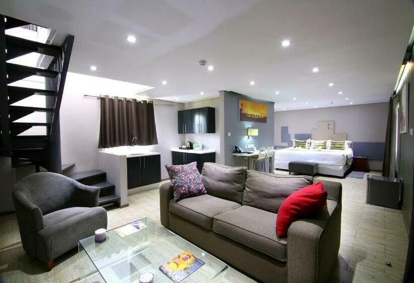 سوییت اجرایی, Travelodge Kasane