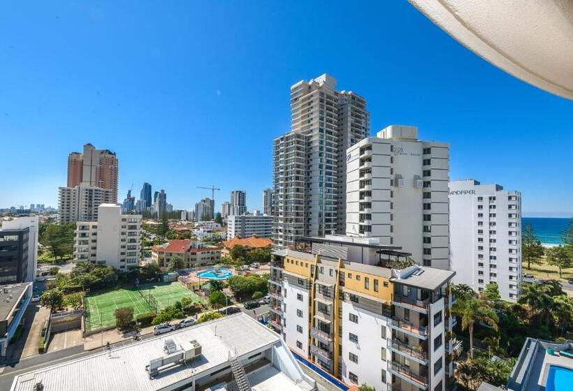 Апартаменты 3 Спальни, Victoria Square Apartments