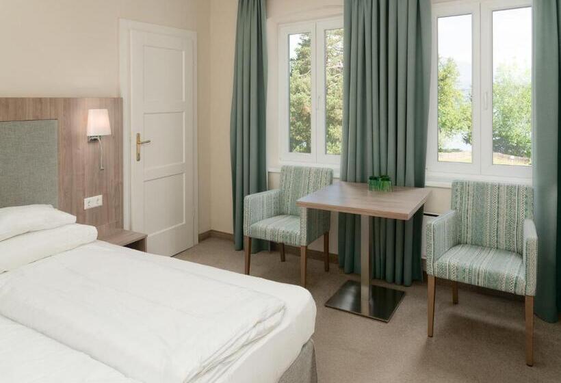 جناح جونيور مزوَّد بشرفة, Inselhotel Faakersee