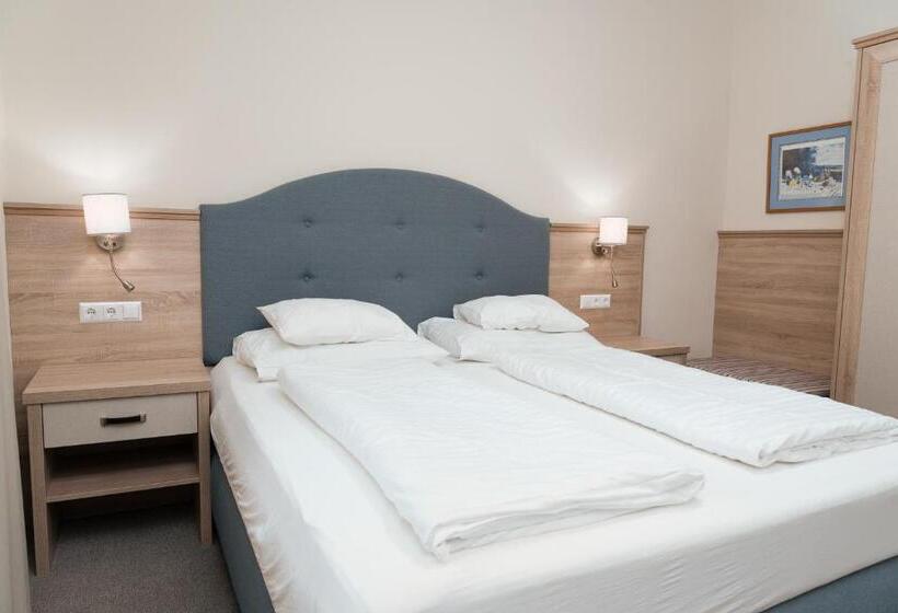 غرفة سوبيريور إطلالة على البحيرة, Inselhotel Faakersee