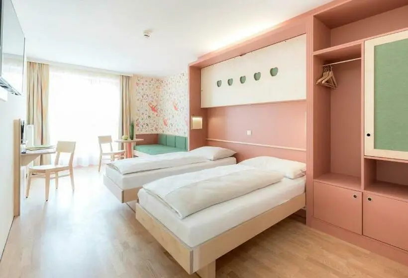 Standard Viiden Hengen Huone, Jufa Hotel Stubenbergsee