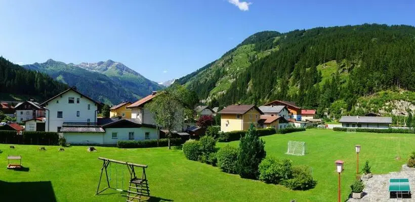 Standard Kolmen Hengen Huone, Jugendherberge Bad Gastein