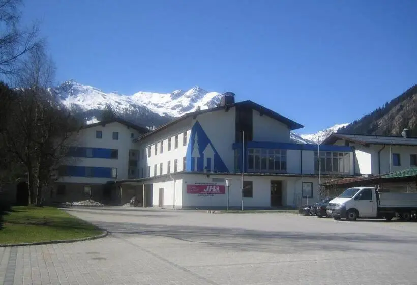 Perhehuone, Jugendherberge Bad Gastein