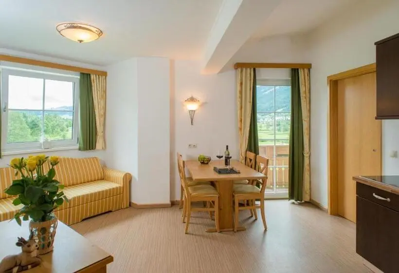 Huoneisto 2 Makuuhuonetta, Landhotel Hubengut Bed And Breakfast