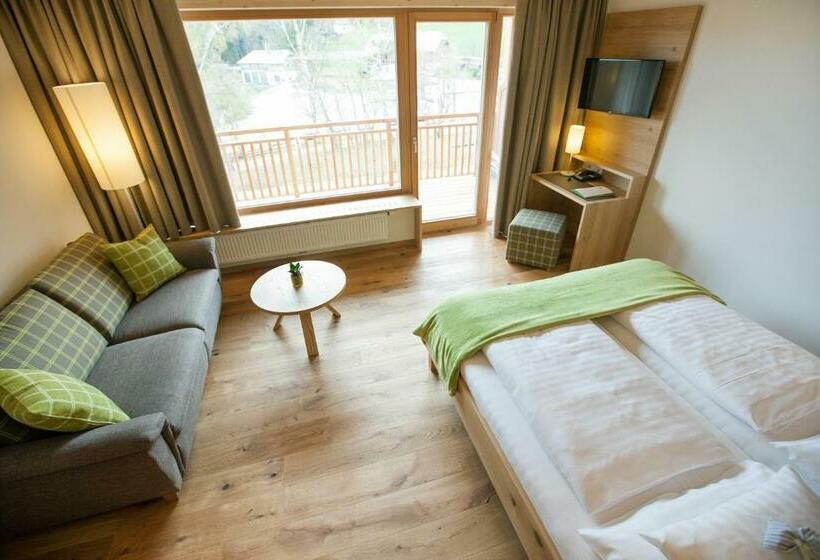 غرفة ديلوكس مزودة بشرفة, Naturhotel Bauernhofer