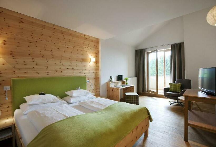 غرفة ديلوكس مزودة بشرفة, Naturhotel Bauernhofer