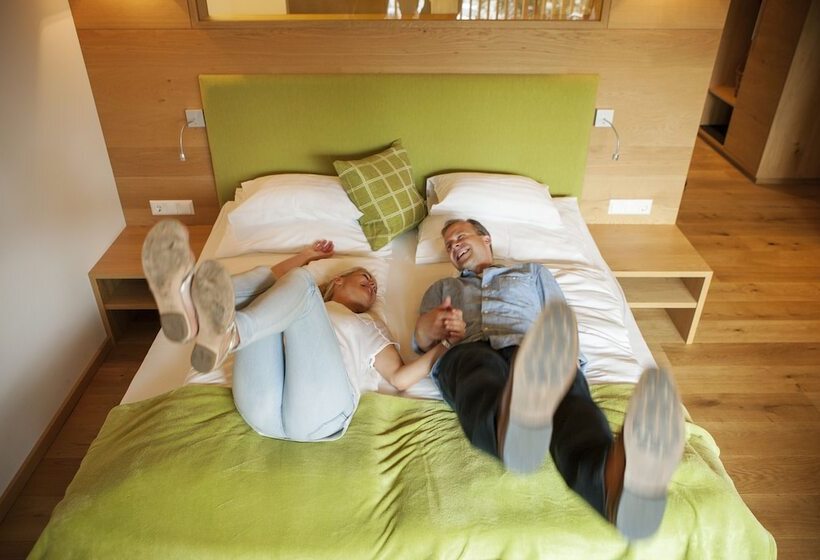 غرفة ديلوكس مزودة بشرفة, Naturhotel Bauernhofer