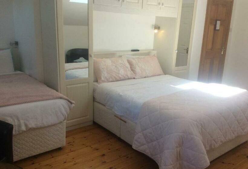 חדר דלוקס, Rosdarrig House