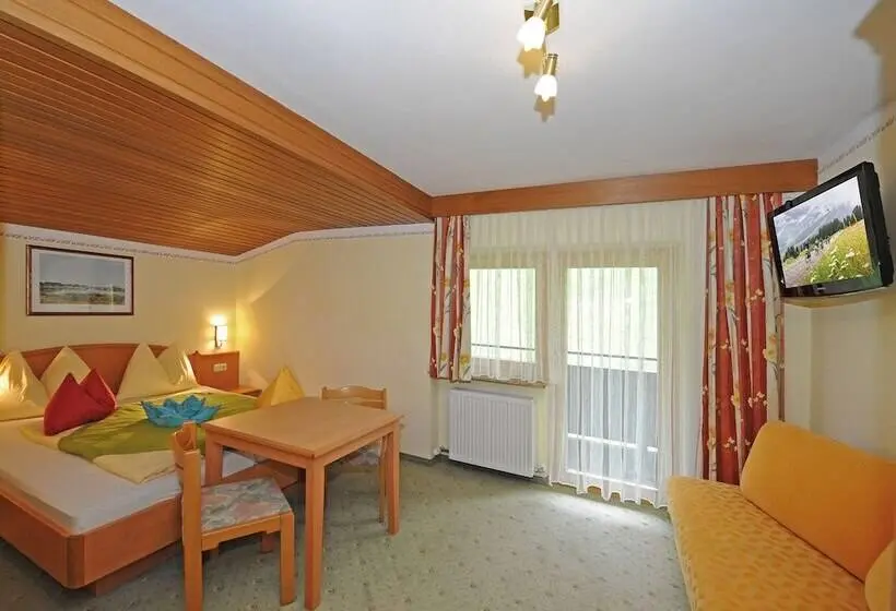 اتاق راحتی یک تخته, Ski In Ski Out Hotel Unterellmau