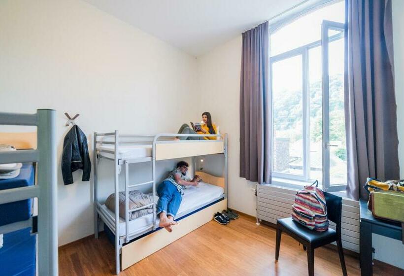 4인용 스탠다드 룸, Auberge De Jeunesse De Namur