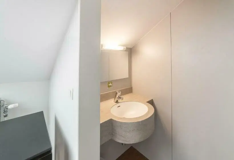 تختخواب در اتاق مشترک, Auberge De Jeunesse De Namur