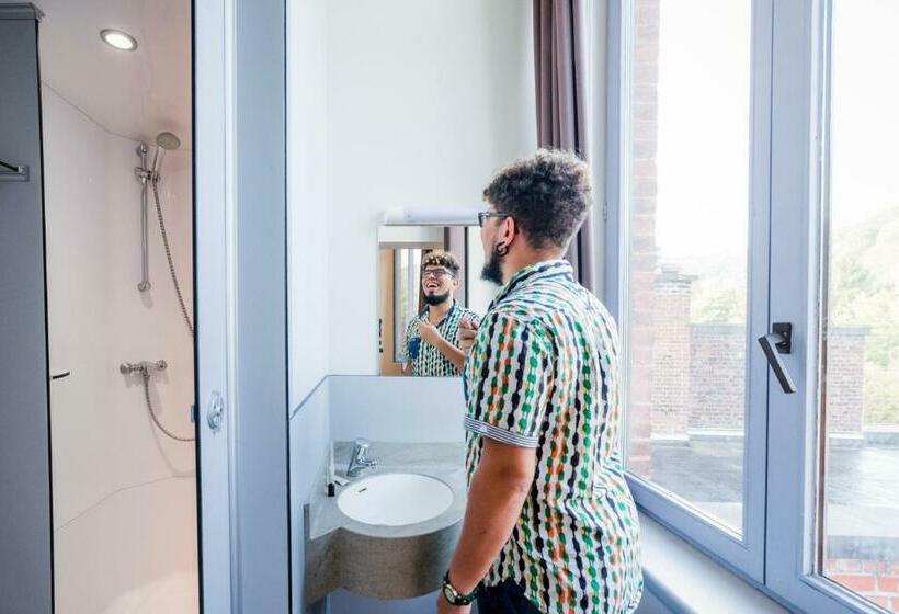 4인용 스탠다드 룸, Auberge De Jeunesse De Namur