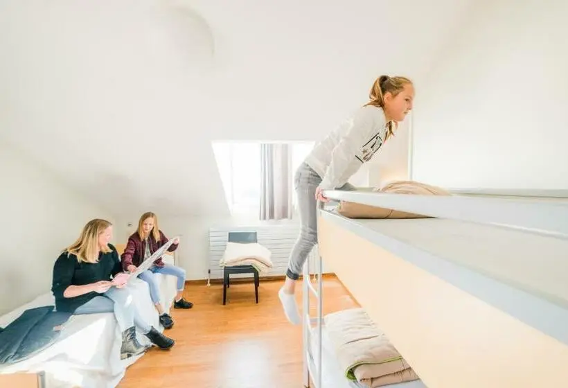 اتاق استاندارد چهار تخته, Auberge De Jeunesse De Namur