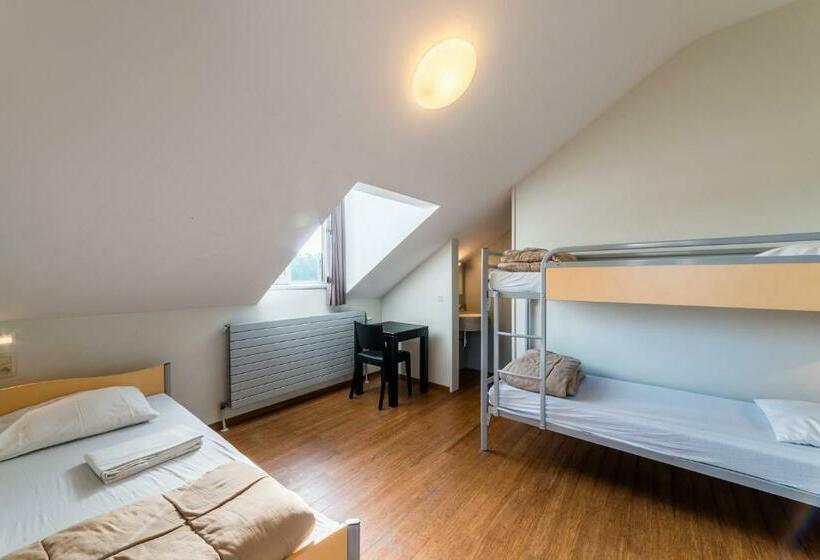4인용 스탠다드 룸, Auberge De Jeunesse De Namur