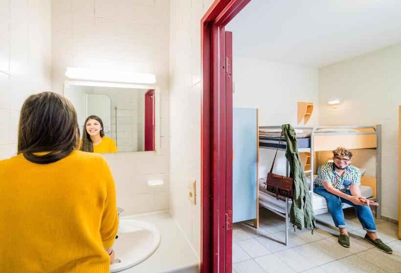 4인용 스탠다드 룸, Auberge De Jeunesse De Namur