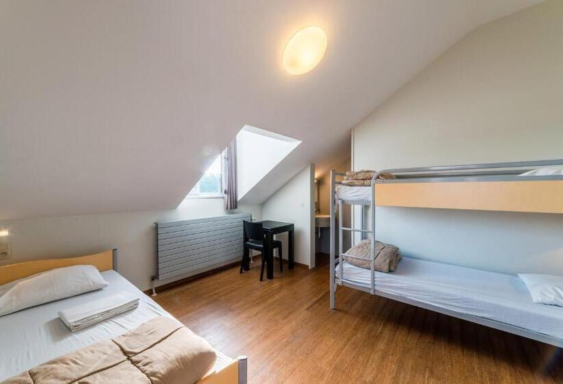 스탠다드 트리플 룸, Auberge De Jeunesse De Namur