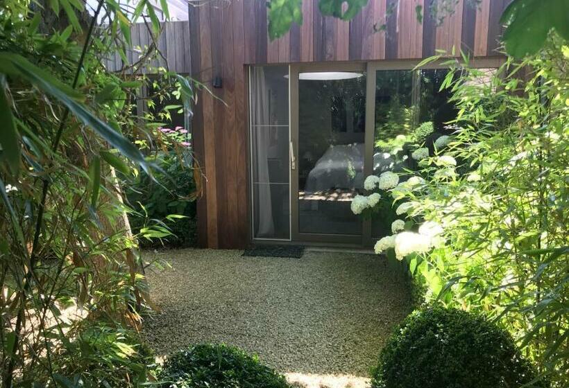 带花园景观的标准工作室, B&b De Tuinkamer