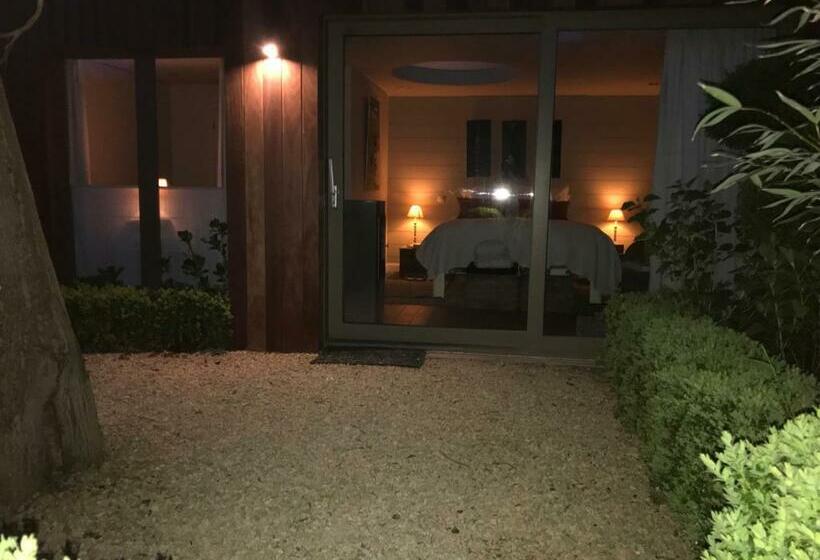 Студио Стандарт Вид на Сад, B&b De Tuinkamer