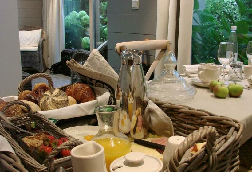 Студио Стандарт Вид на Сад, B&b De Tuinkamer