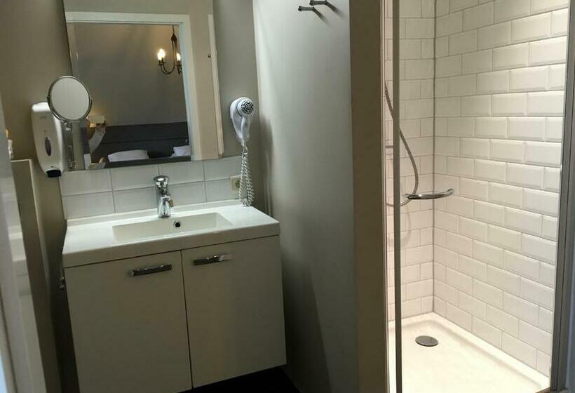 デラックスジュニアスイート, T Welthof