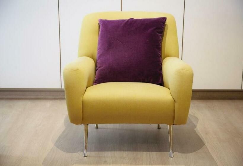 Студия Стандарт, B&b Tempelhof