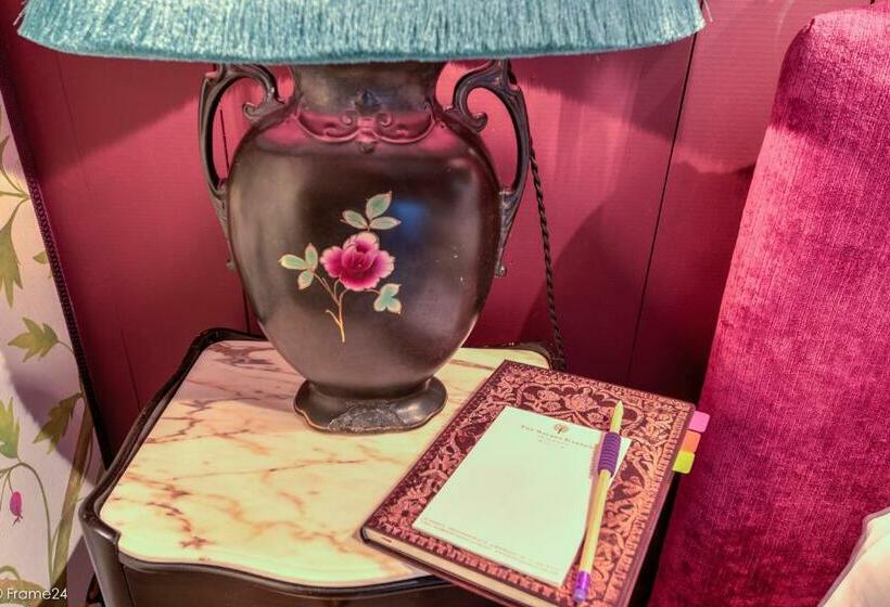 جناح جونيور ذات إطلالة, Exclusive Suites The Secret Garden