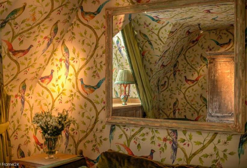Полулюкс с Видом, Exclusive Suites The Secret Garden