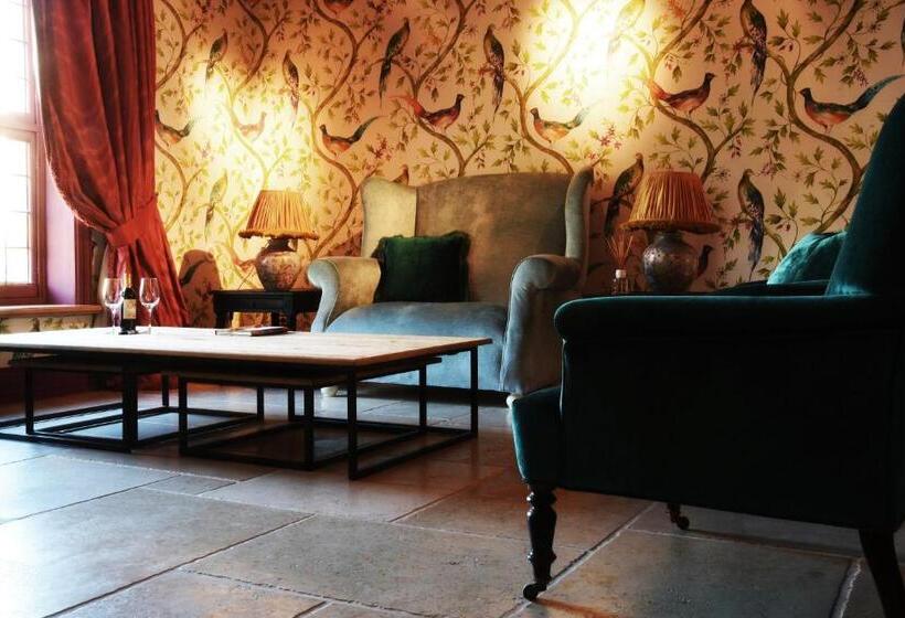 جناح جونيور ذات إطلالة, Exclusive Suites The Secret Garden