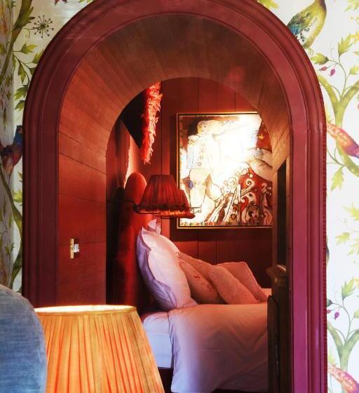 جناح جونيور ذات إطلالة, Exclusive Suites The Secret Garden