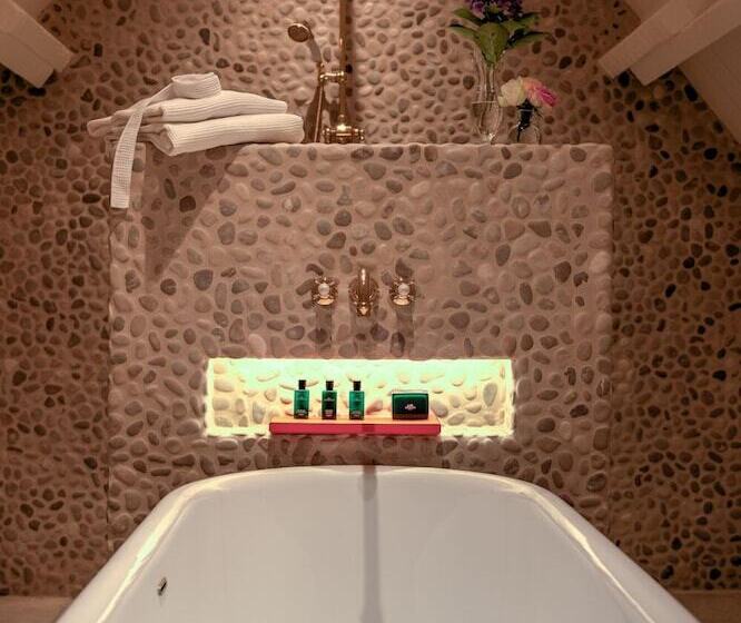 Полулюкс с Видом, Exclusive Suites The Secret Garden
